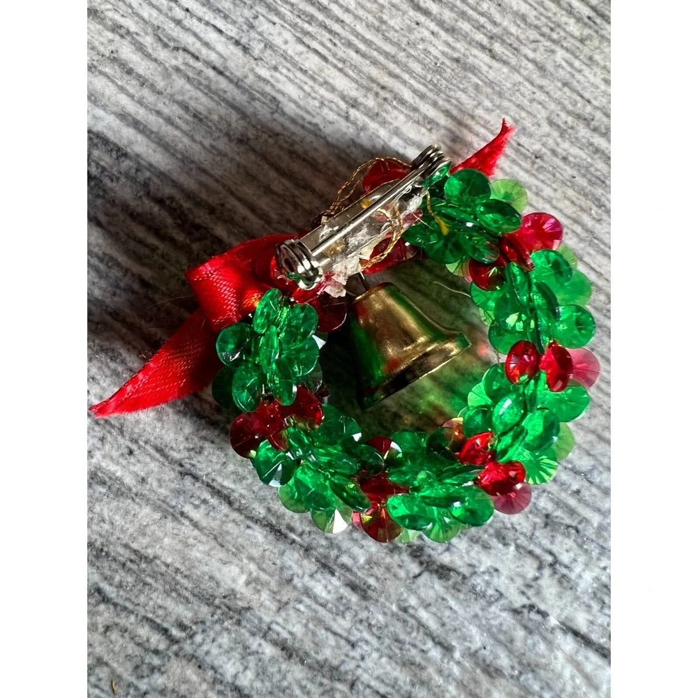 Beaded Pin Ugly Christmas‎ Wreath With Bow and bell Handmade Hand Crafted 1.5